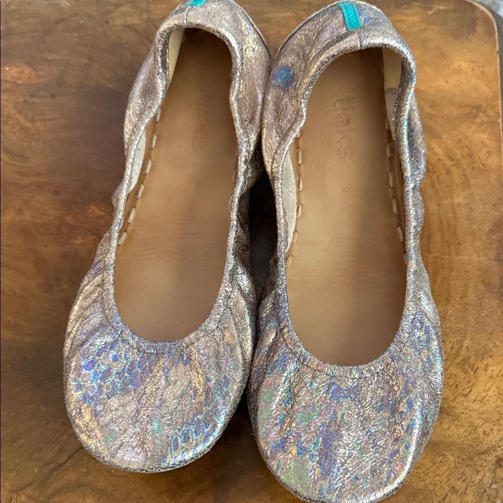 Love struck Ballet Flats with Blue Accent - Picture 3 of 6
